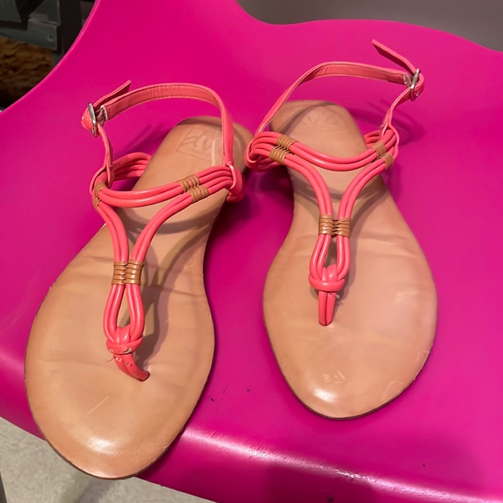 like new DOLCE VITA sandals. Excellent condition. Size 8.